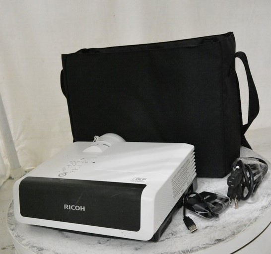 Ricoh PJ X3340N Projector USB VGA HDMI SEE NOTES