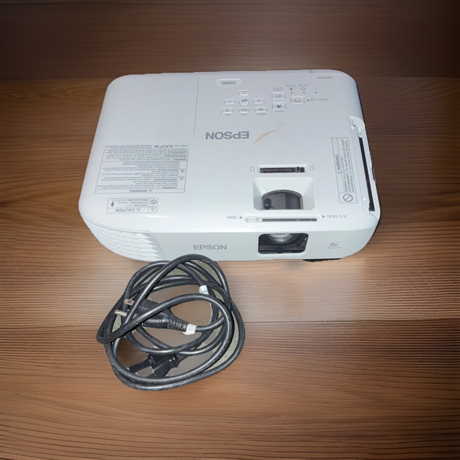 Epson VS250 LCD Projector 3200 ANSI Lumens 800x600 4:3 HDMI USB VGA White