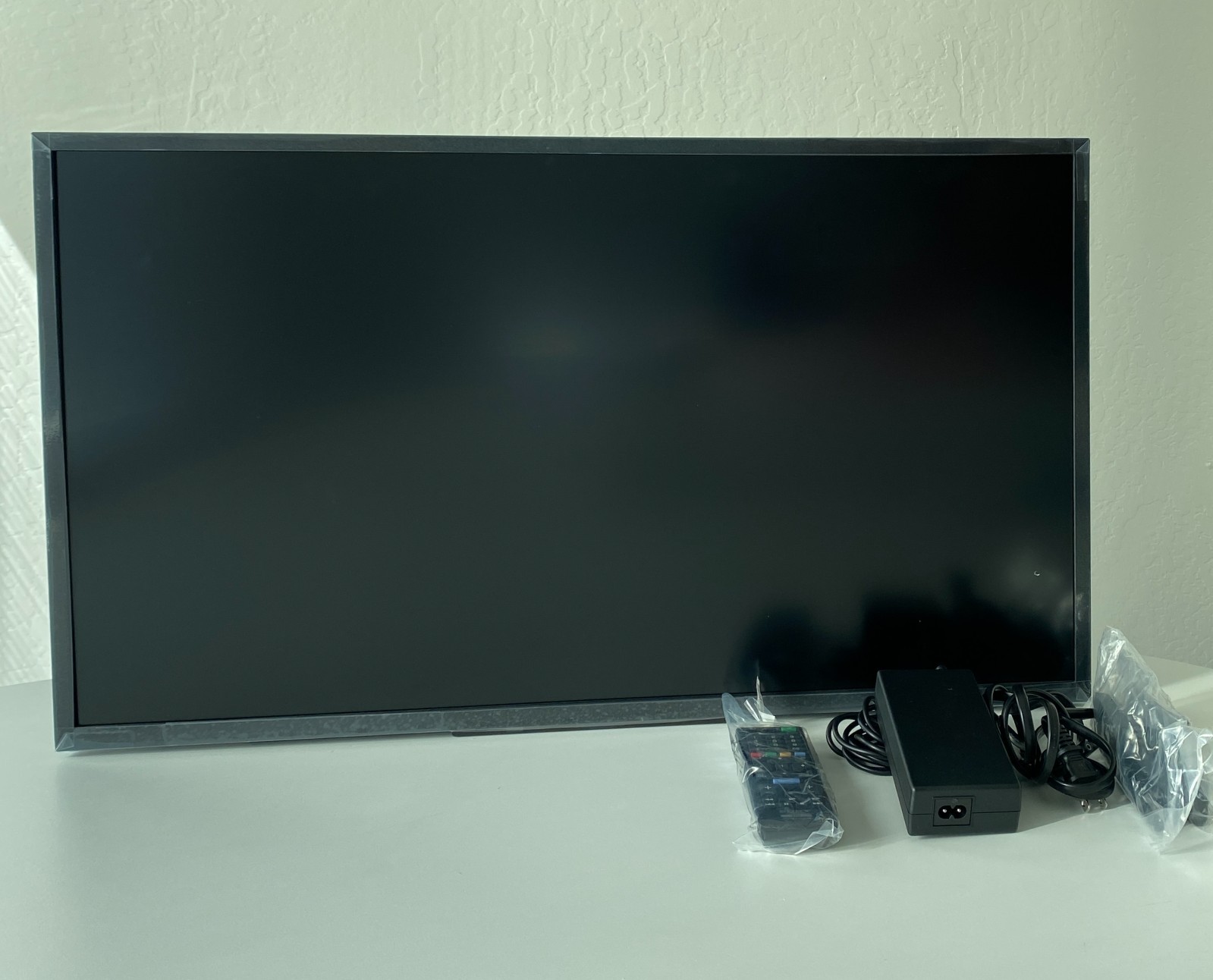 Sony FW-32BZ30J Professional Display 32" 4k - New Open Box