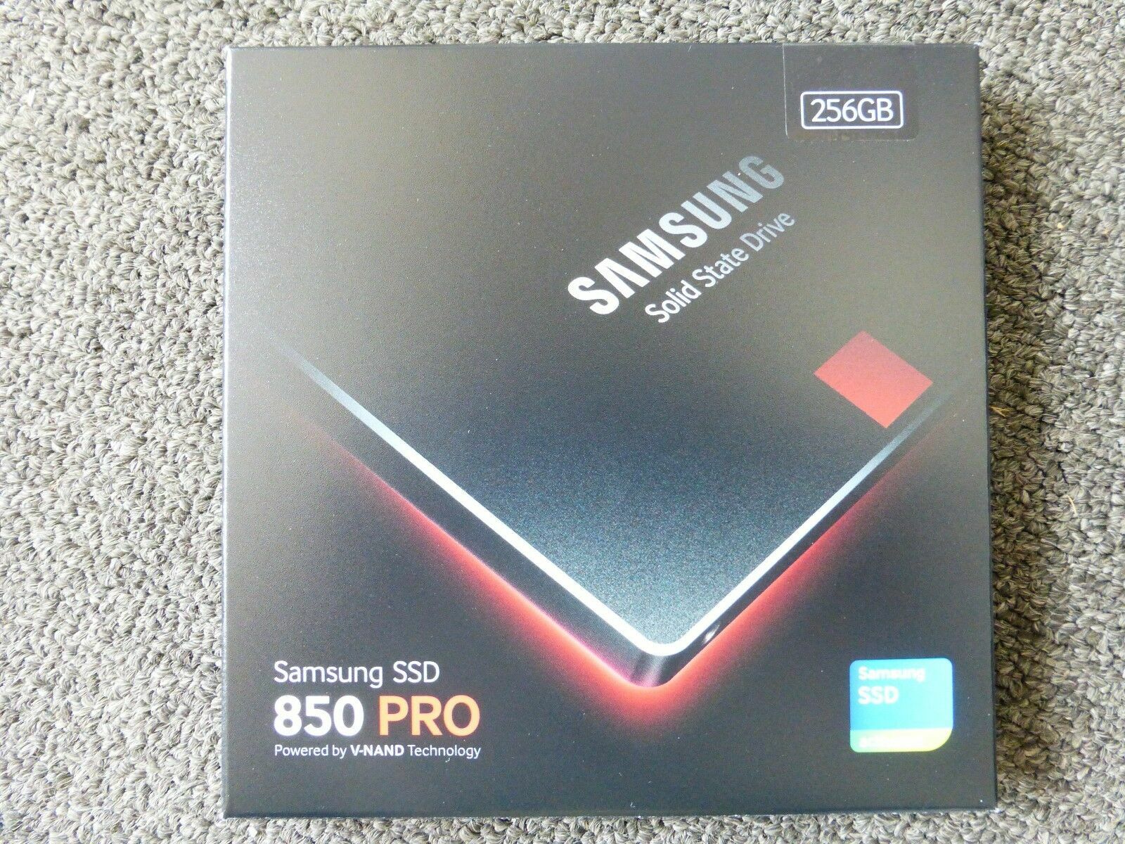 SAMSUNG 850 Pro Series MZ-7KE256BW 256GB SATA Solid State Drive SSD NEW