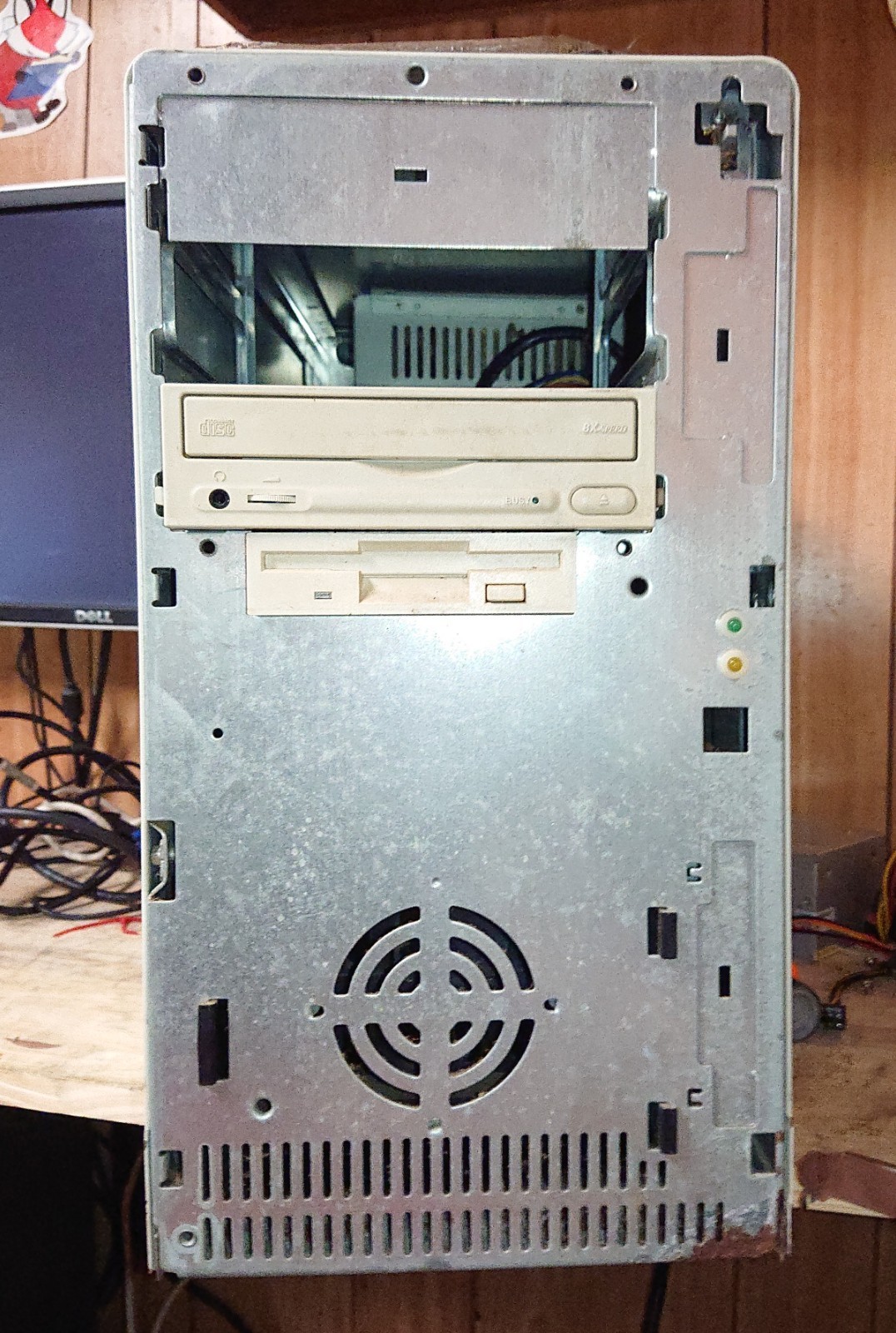 Vintage 1996 retro AST Advantage 9320 Pentium  50MB RAM no HDD