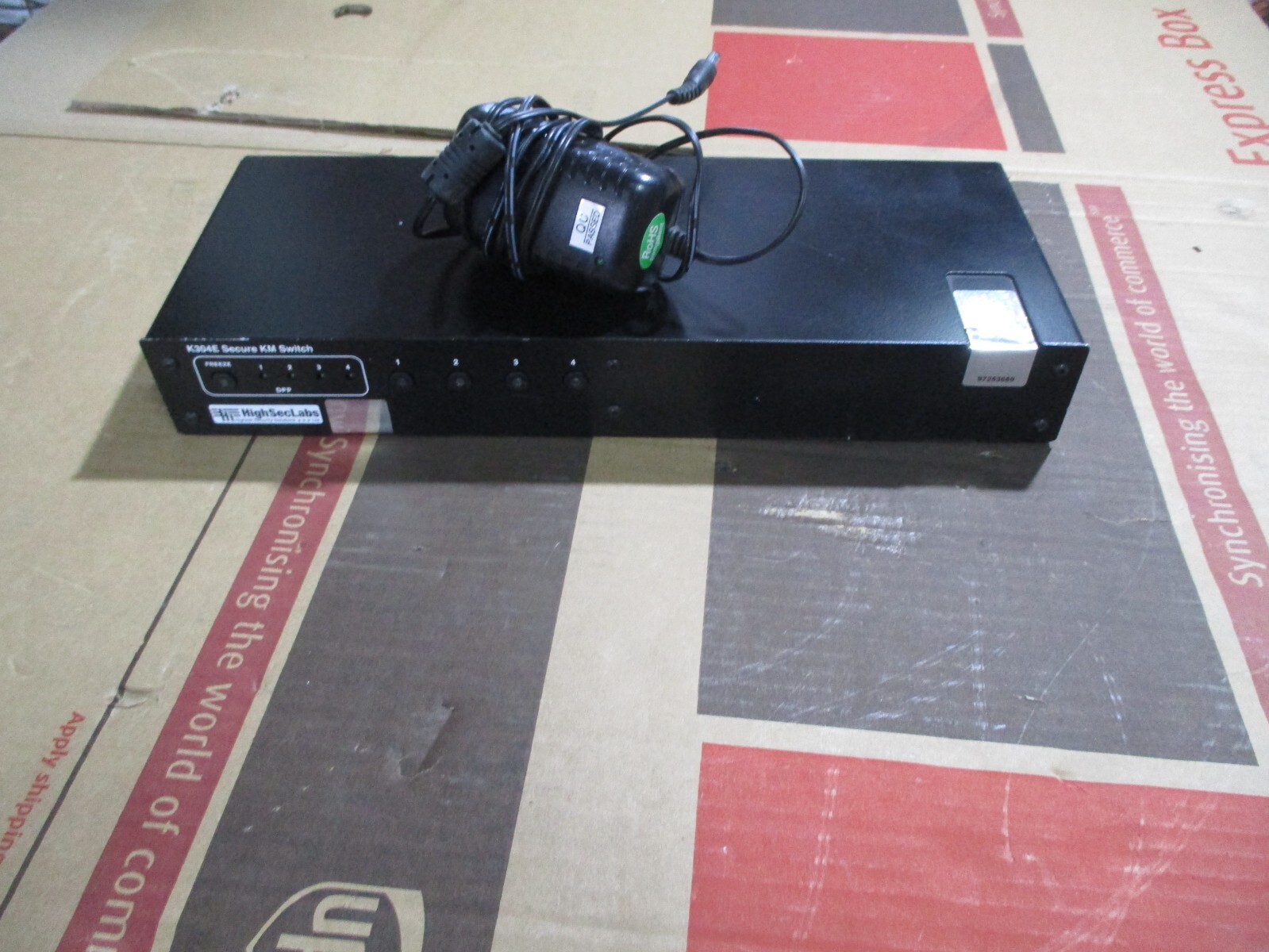 HSL K304E HighSecLabs 4 Port Secure  KM Switch CGA05517 w/ ADAPTER