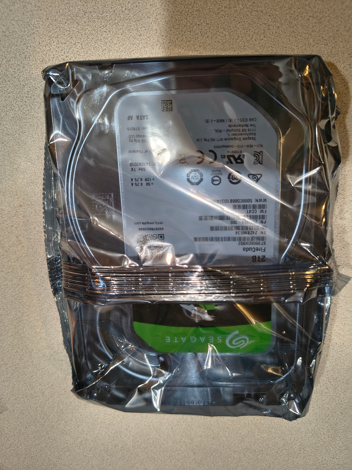 Seagate Gaming SSHD Hybrid FireCuda ST2000DX002 2TB 7200 RPM 64MB Cache