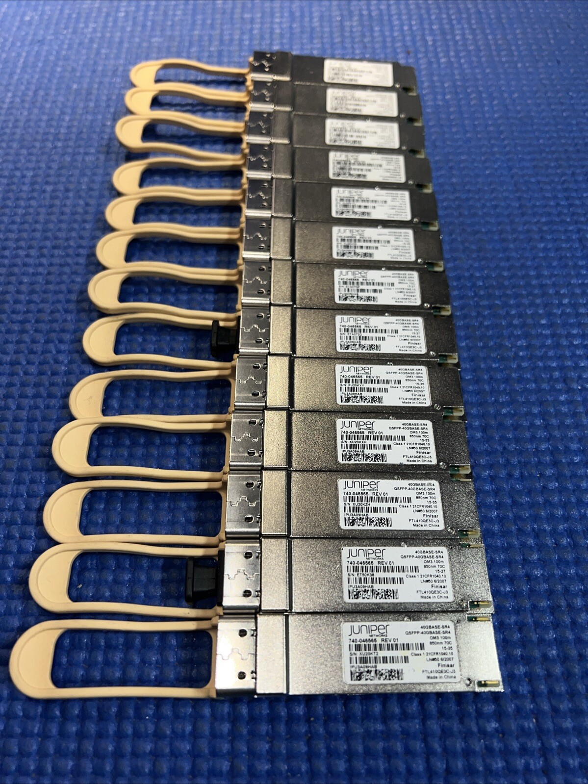 Juniper QSFPP-40GBASE-SR4 40Gbase-SR4 QSFP+ DOM 850nm 150m Tranceiver