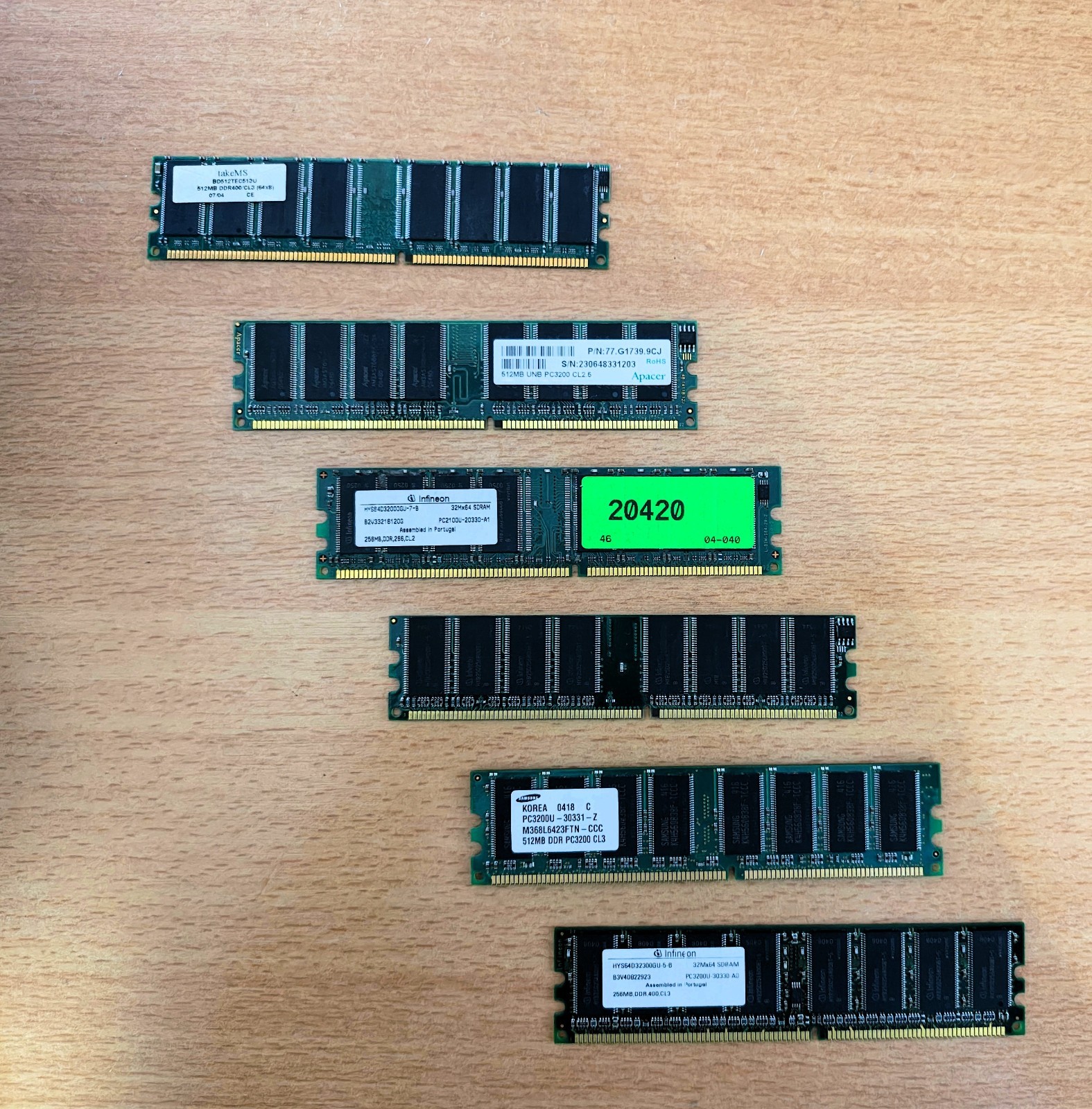 6 x DDR1 Memory RAM | 3x256MB + 3x512MB | Apacer | Infineon | Samsun
