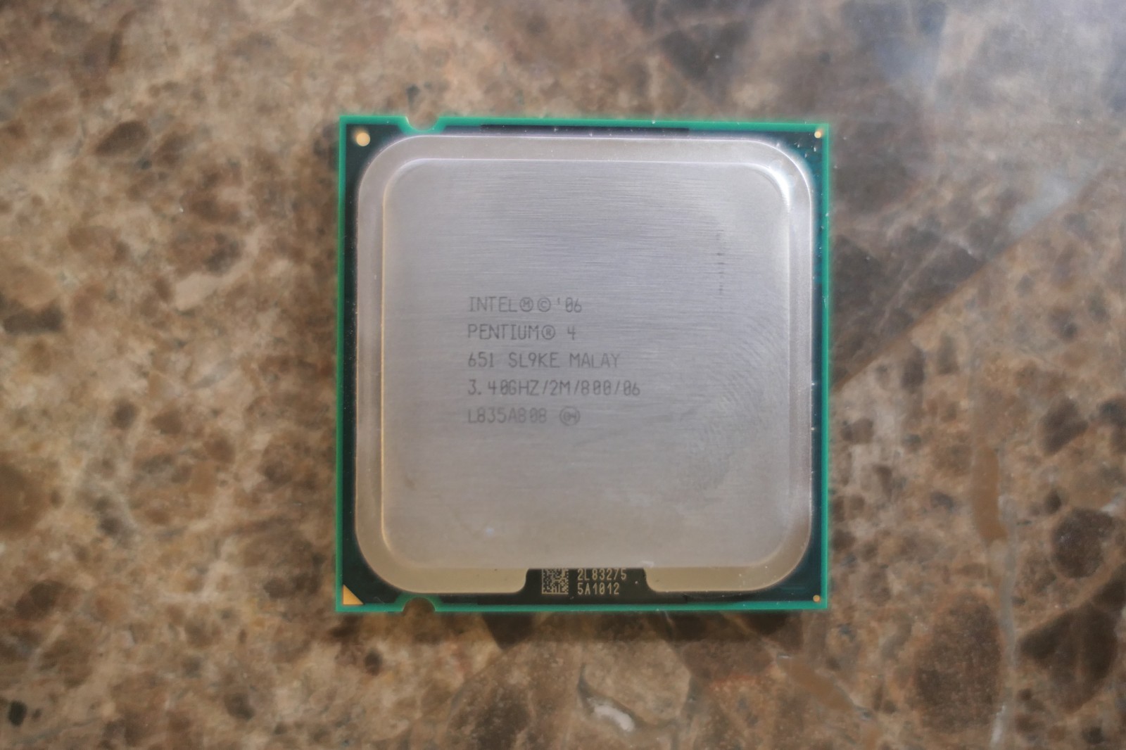 Intel Pentium 4 P4 651 3,4 GHz SL9KE LGA 775 Processor CPU