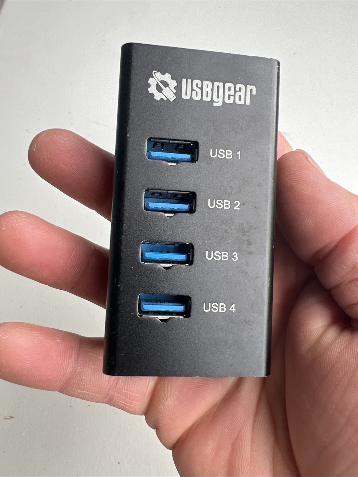4-Port USB 3.2 Gen 1 Mountable Charging and SuperSpeed Data Hub with 5V/2A Po...