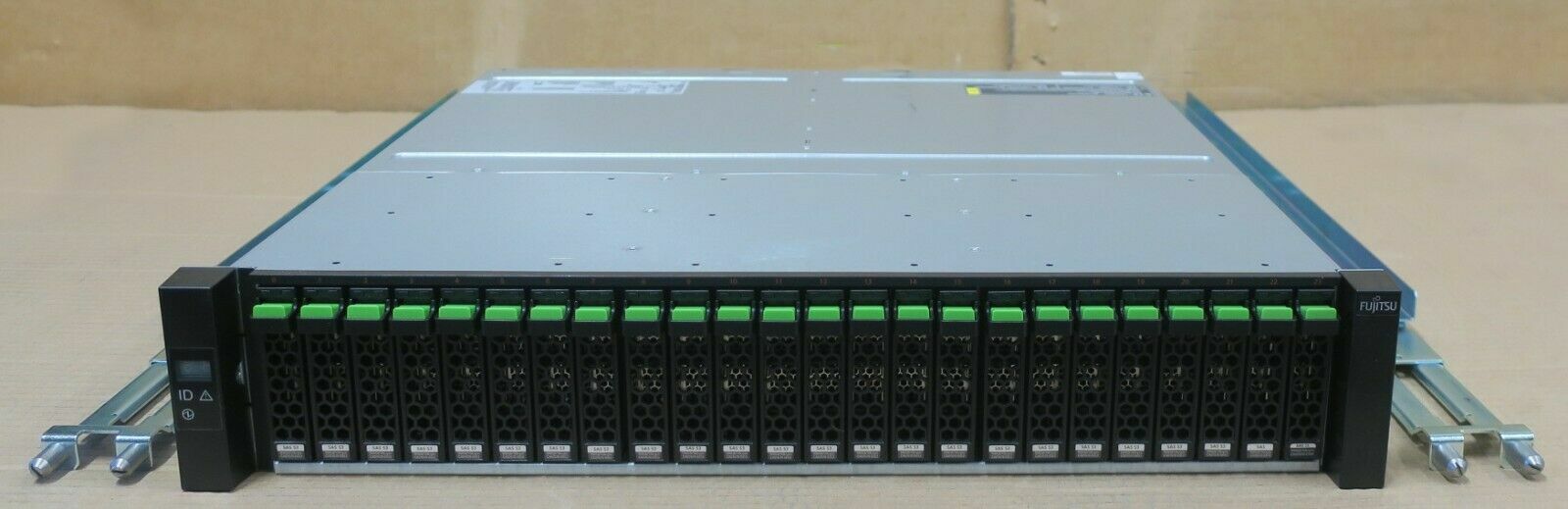 Fujitsu Eternus DX200 S3 Extension Shelf CS-VCES-DX23F 2x IOM 12G 24x 900GB HDD