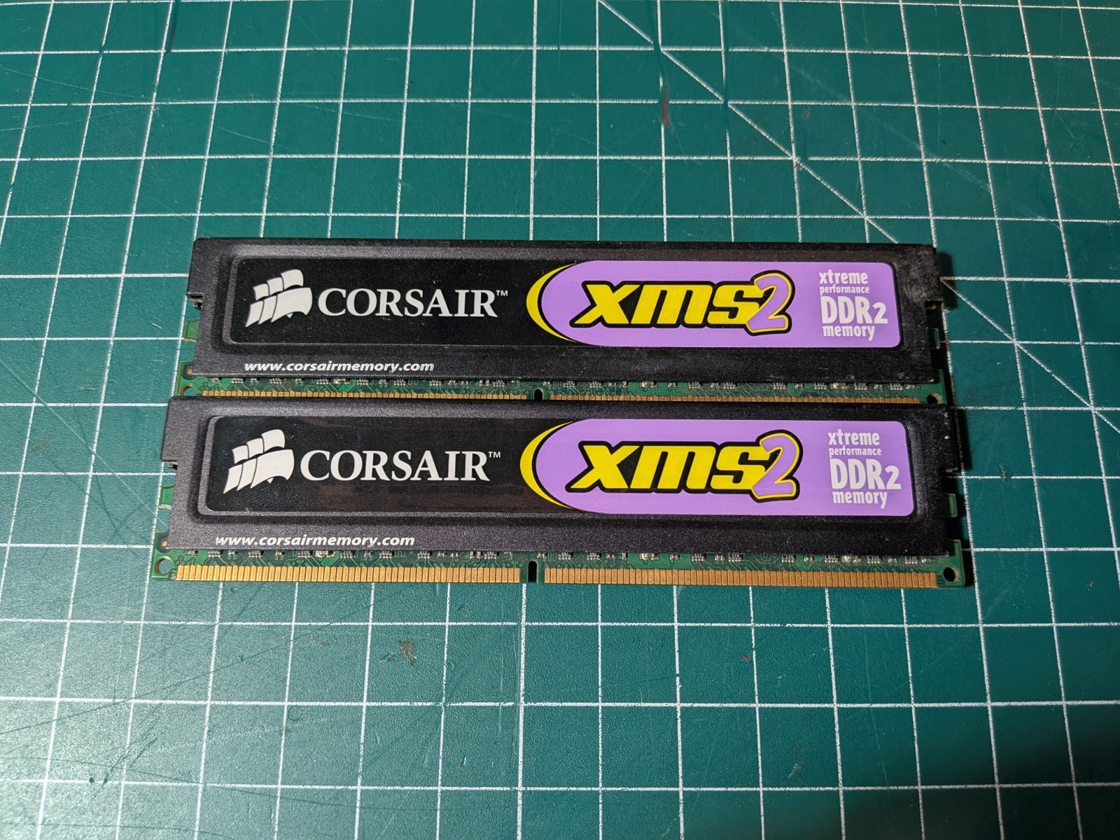 Corsair XMS2 2GB (2x1GB) DDR2 800MHz PC2-6400 Desktop RAM Memory CM2X1024-6400C4