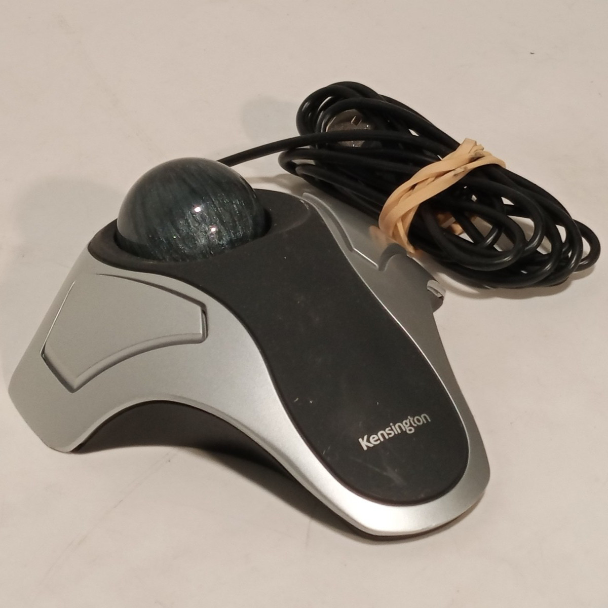 Kensignton K64327 Orbit Ergonomic Optical Trackball Mouse USB 2.0 As Pictured