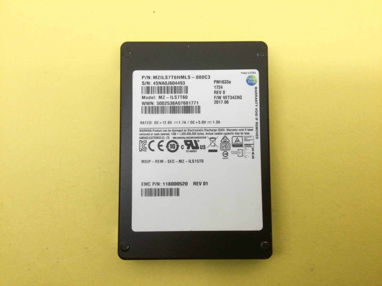 EMC Samsung PM1633a Series 7.68TB 12Gb/s SAS 2.5" SSD MZ-ILS7T60
