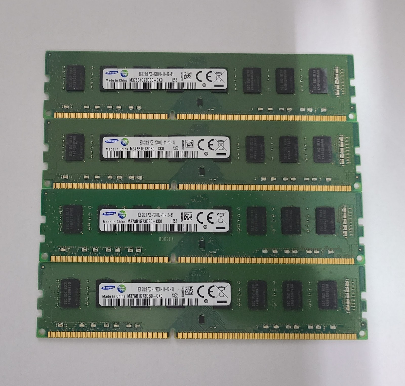 4 x Samsung 8GB (1x8GB) 2Rx8 DDR3 1600MHz PC3-12800 RAM Memory M378B1G73DB0-CK0