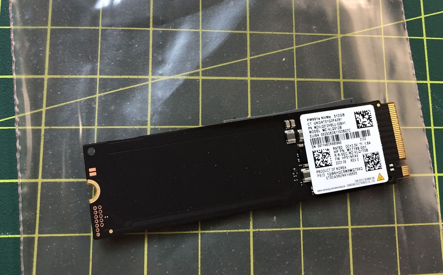 Samsung PM991a 512GB NVMe M.2 SSD MZVLQ512HBLU-00BH1 MZ-VLQ512B