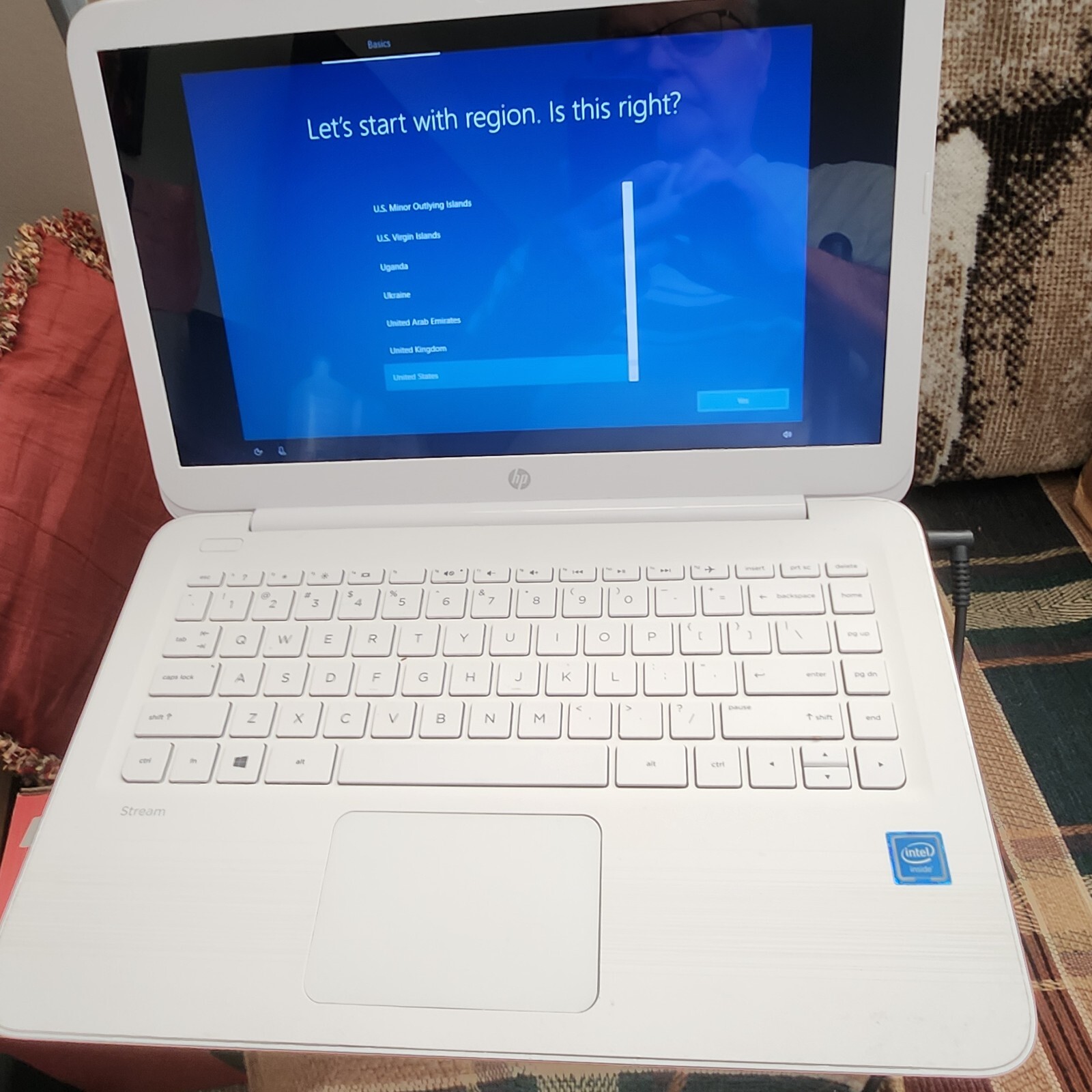 hp 14 Streem laptop white 14" new screen no charger Model 14-axo27Dcl