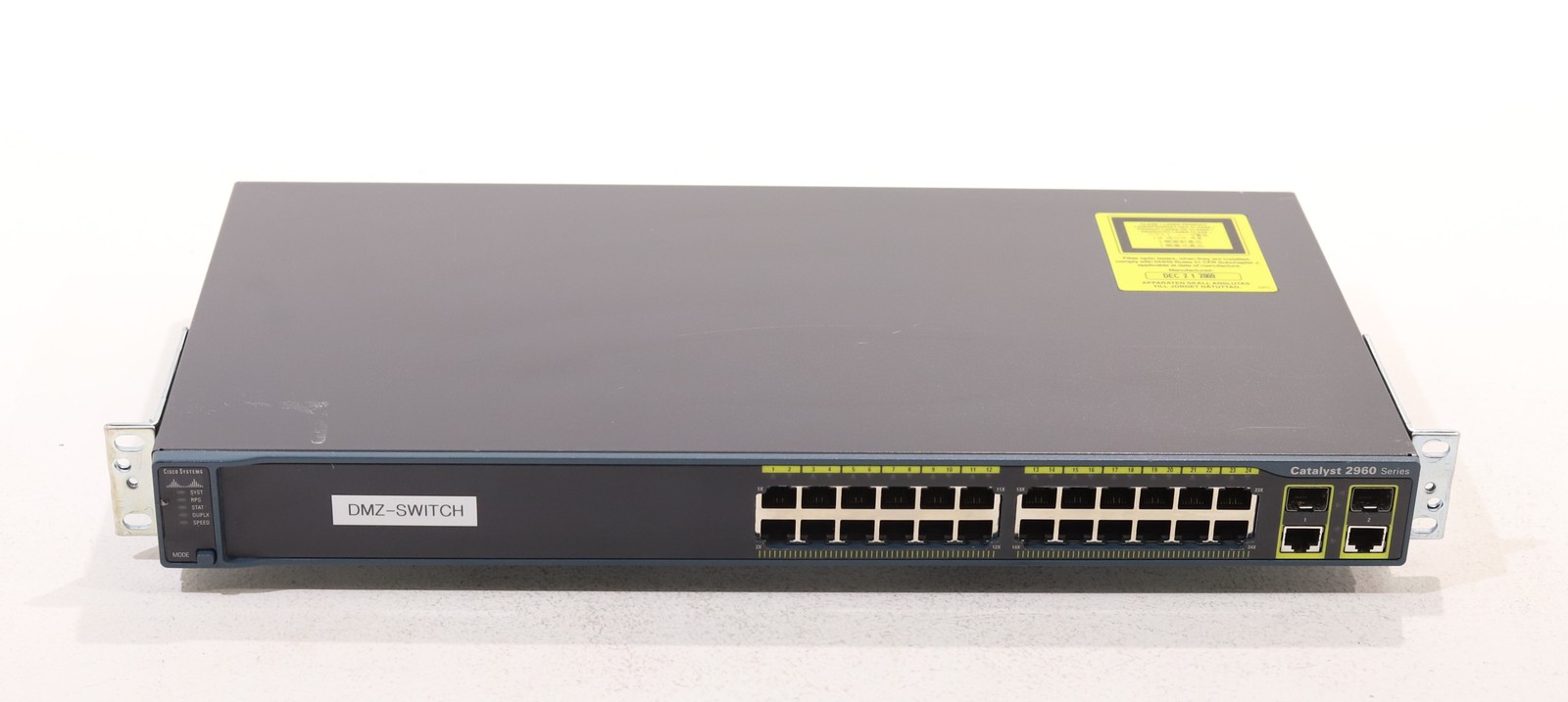 Cisco Catalyst 2960 24-Port Fast Ethernet Switch W/Ears P/N: WS-C2960-24TC-L