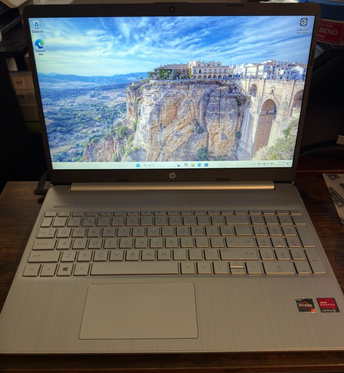 HP 15-ef1300wm 15.6" Ryzen 3 3250U 32GB RAM 512GB SSD Radeon Windows 11 Laptop