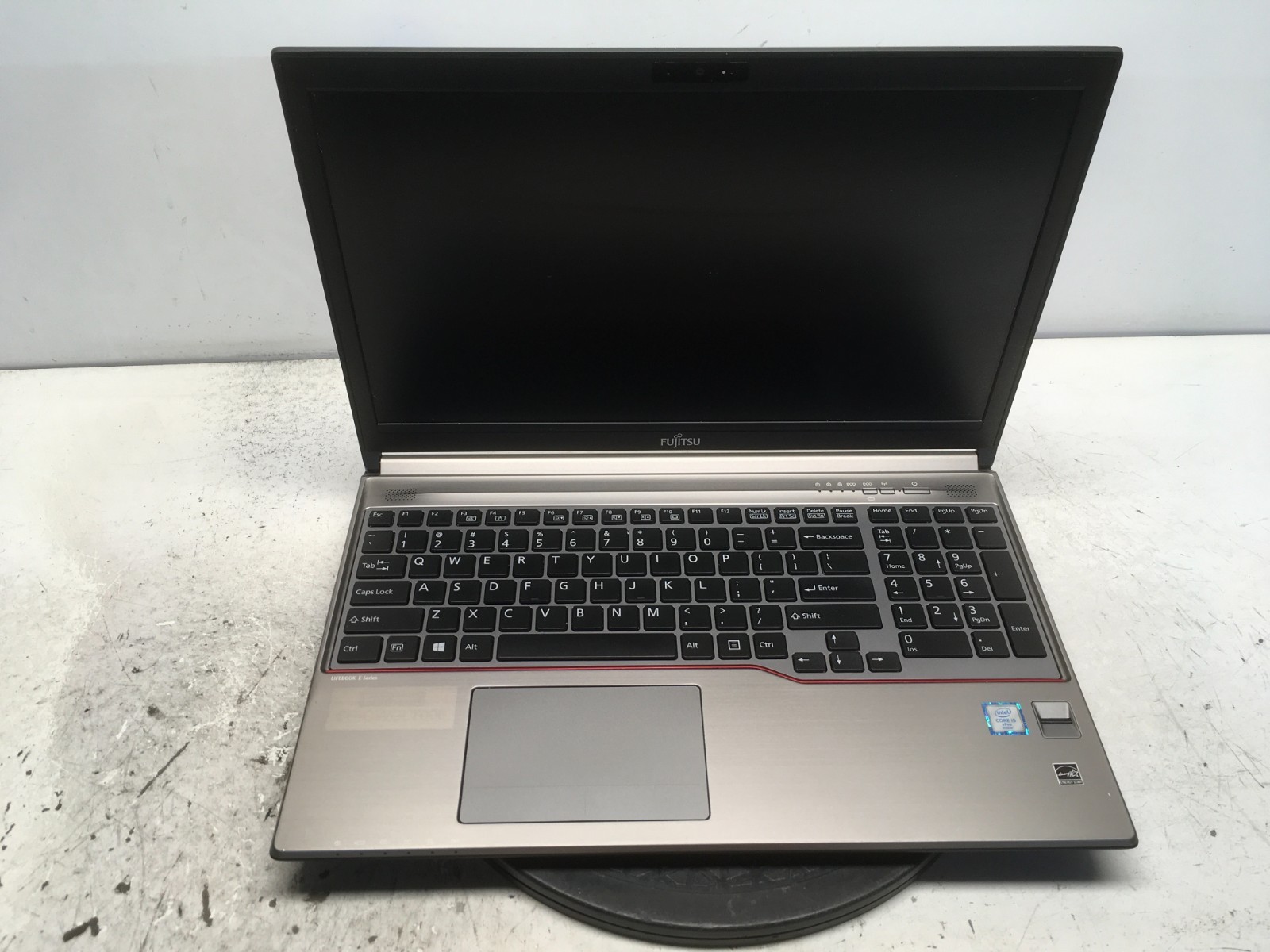 Fujitsu LifeBook E756 Intel i5-6300U 2.4GHz 8 GB NO HDD No Batt