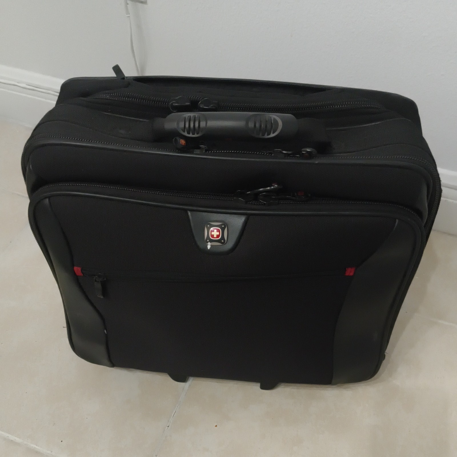 Swiss Gear Wenger Patriot II Business Rolling Laptop Briefcase Luggage Carry Bag