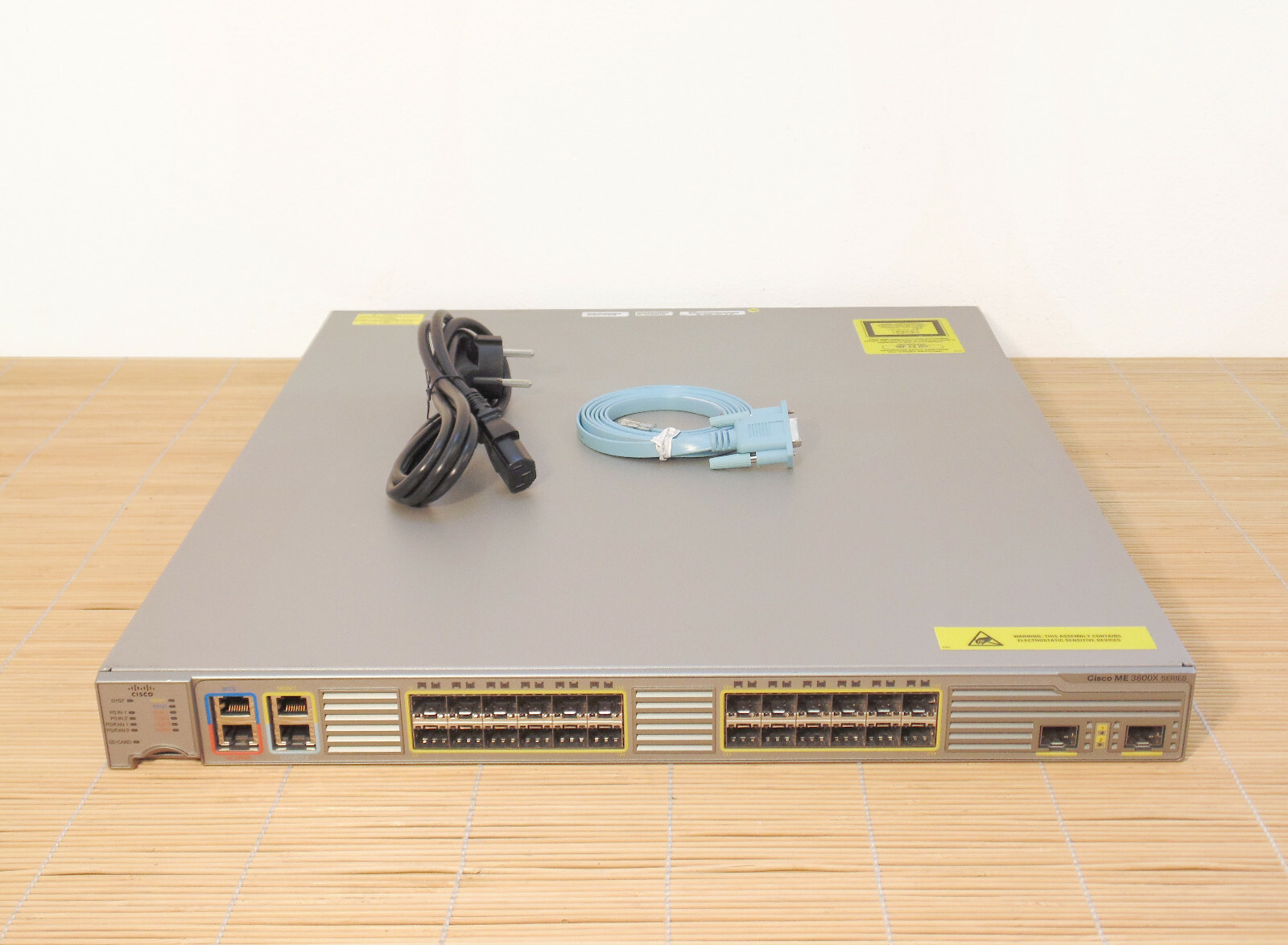Cisco ME-3800X-24FS-M 24 SFP ports 2x10 SFP+ ports L-ME3800X-I License 1x AC PSU