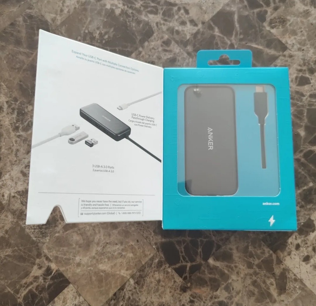 Anker 4-in-1 Premium USB-C Hub New Sealed