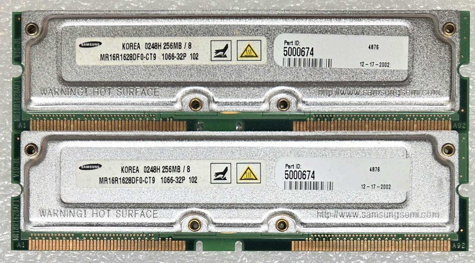 2x Samsung 256MB 1066Mhz 45ns Rambus Direct RDRAM, Non-ECC, MR16R1628DF0-CT9