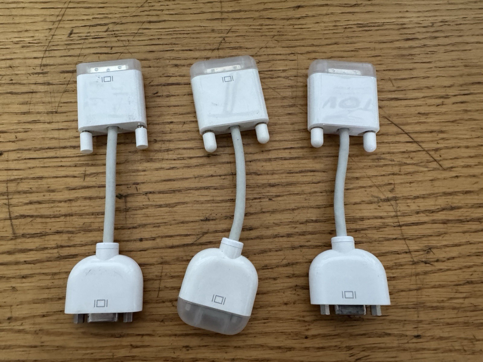 3 Apple Original OEM Adapter Cable , 603-8525 , DVI Male to VGA Female- Monitor