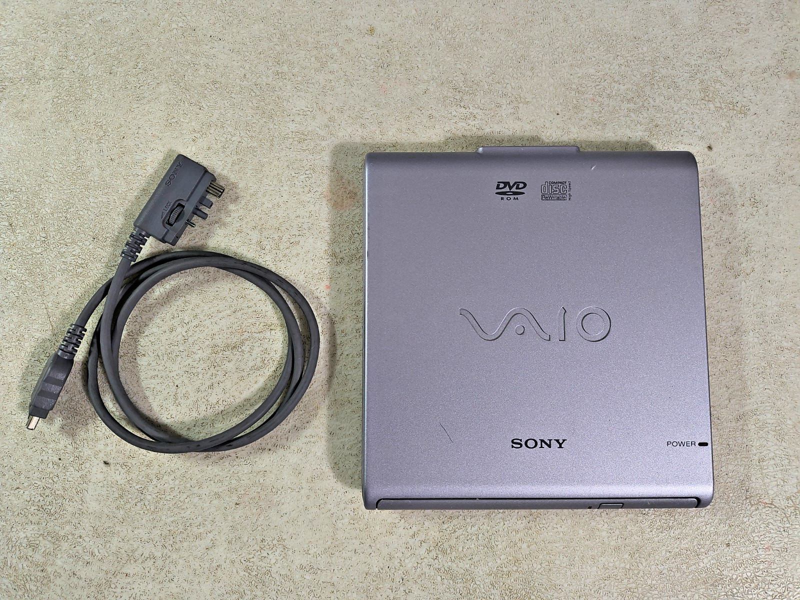 OEM SONY VAIO PICTUREBOOK BOOTABLE CD-RW 8X DVD CD ROM EXTERNAL DRIVE PCGA-CRWD1