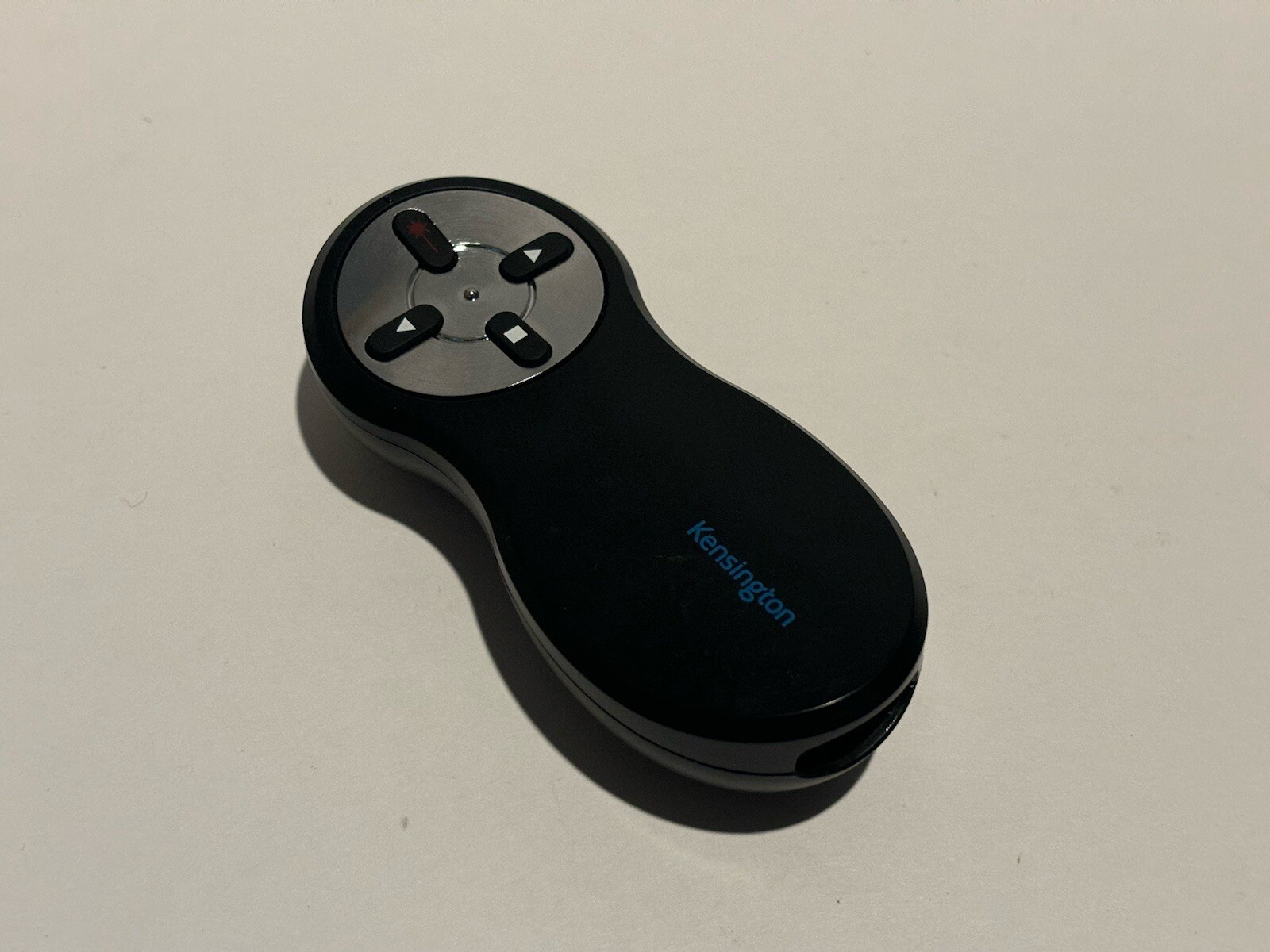 Kensington M01354-P Wireless Red Laser Presenter Remote 