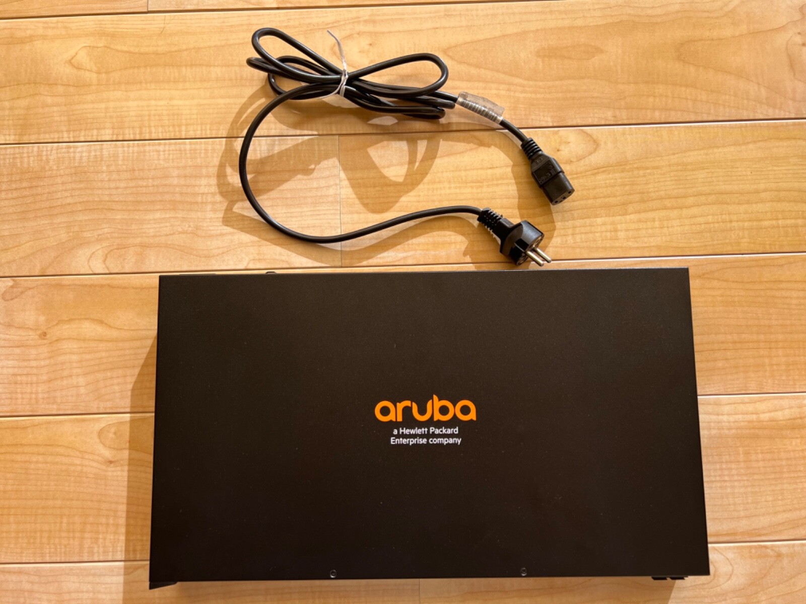 Hpe Switch Aruba 2530-24G, hewllet Packard Enterprise company well preserved