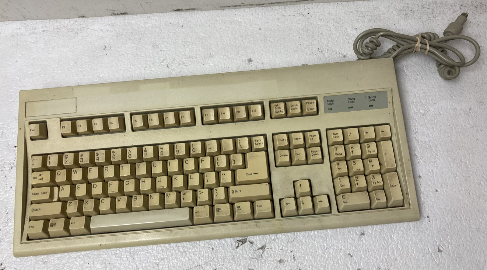 Vintage KeyTronic  PS/2 Keyboard Beige E03601QUS201-C