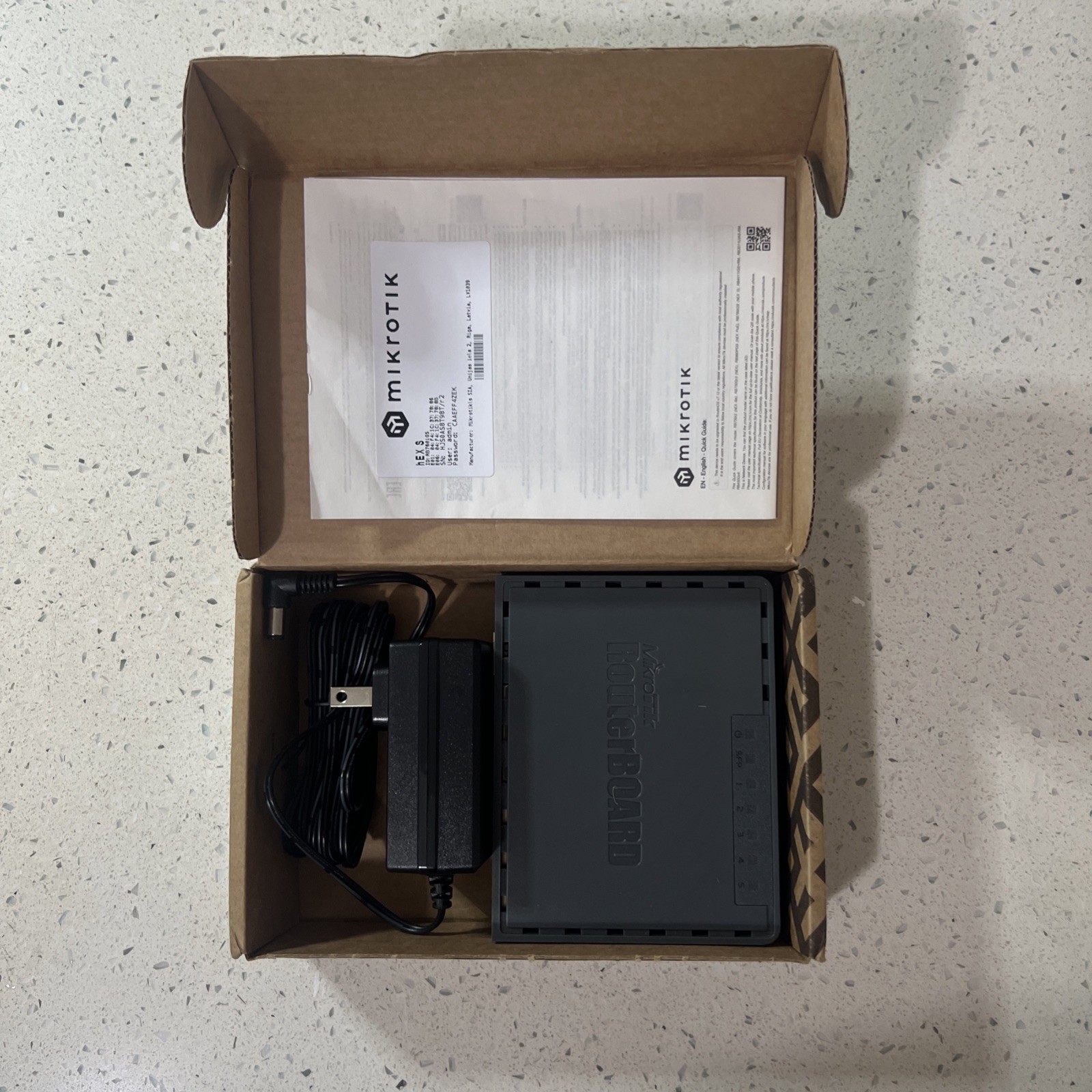 MikroTik hEX S 5 Ports Gigabit Ethernet Router RB760IGS SFP port
