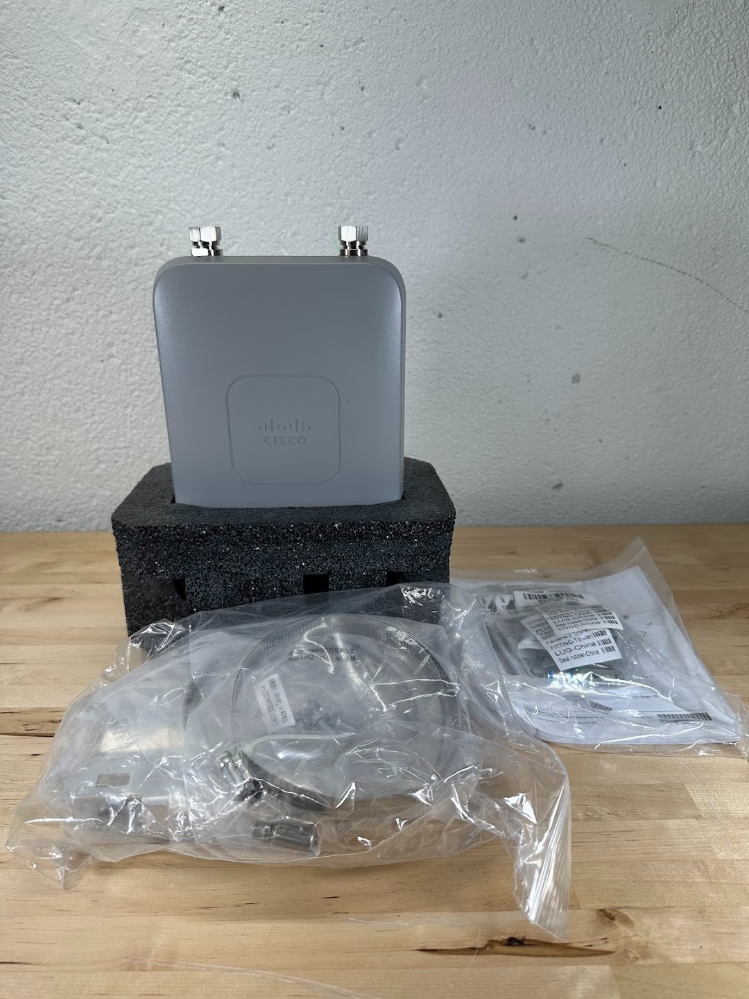 Cisco AIR-CAP1532E-B-K9 Outdoor Wireless Access Point