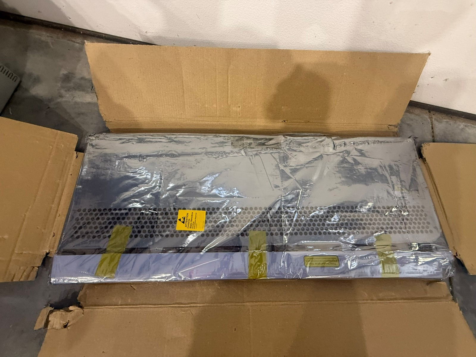 Juniper JNP10016-SF3 16-Slot Switch Interface Fabric Card Open Box
