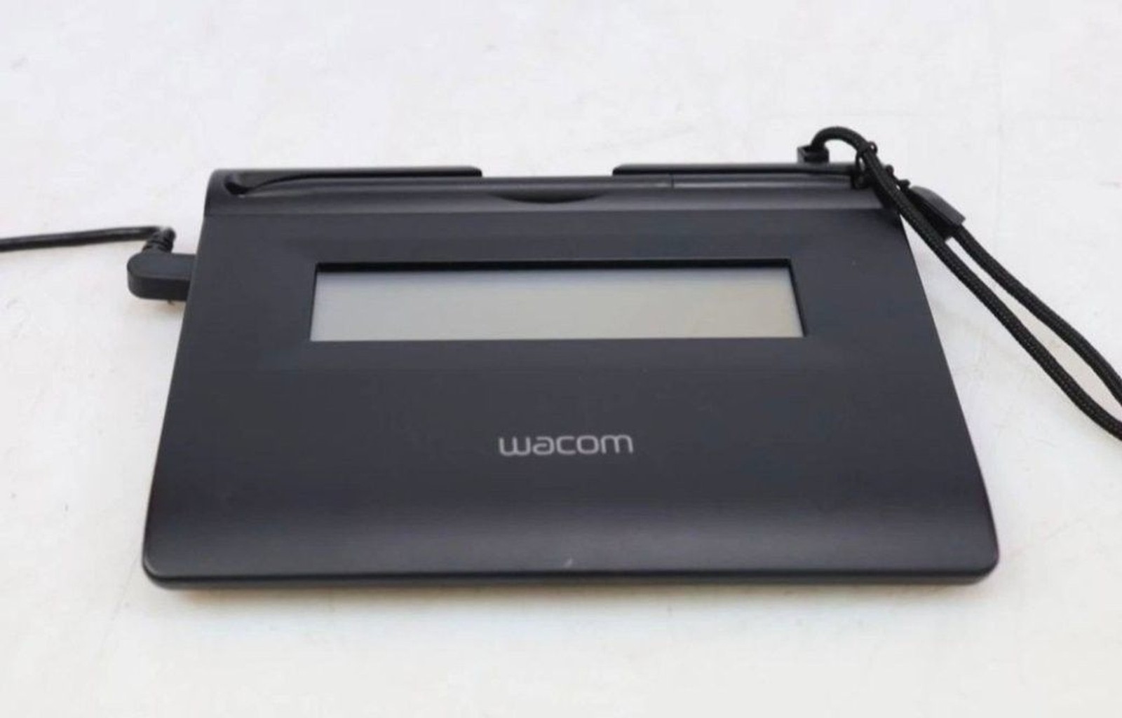 Wacom STU-300 LCD Signature Tablet- W/Pen & Cables