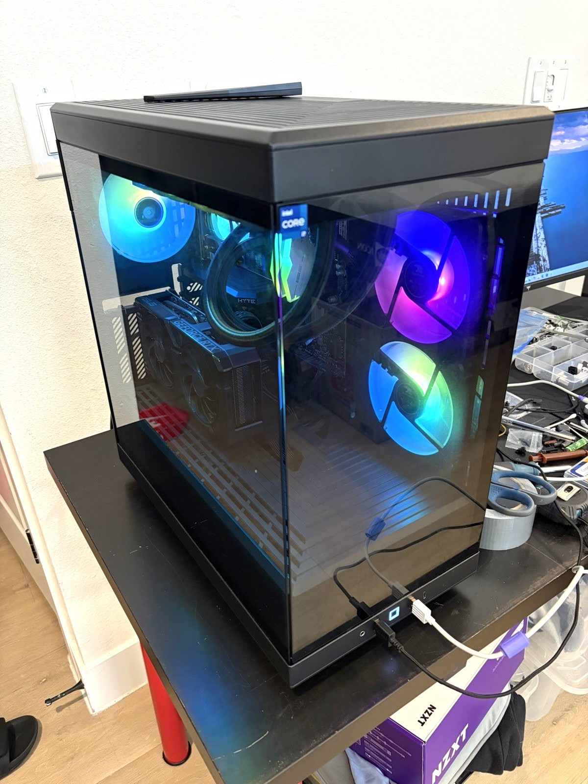 iBuyPower Y40 Gaming Desktop i7-14700F 32GB RTX 4070 2TB NVMe Win11 Black
