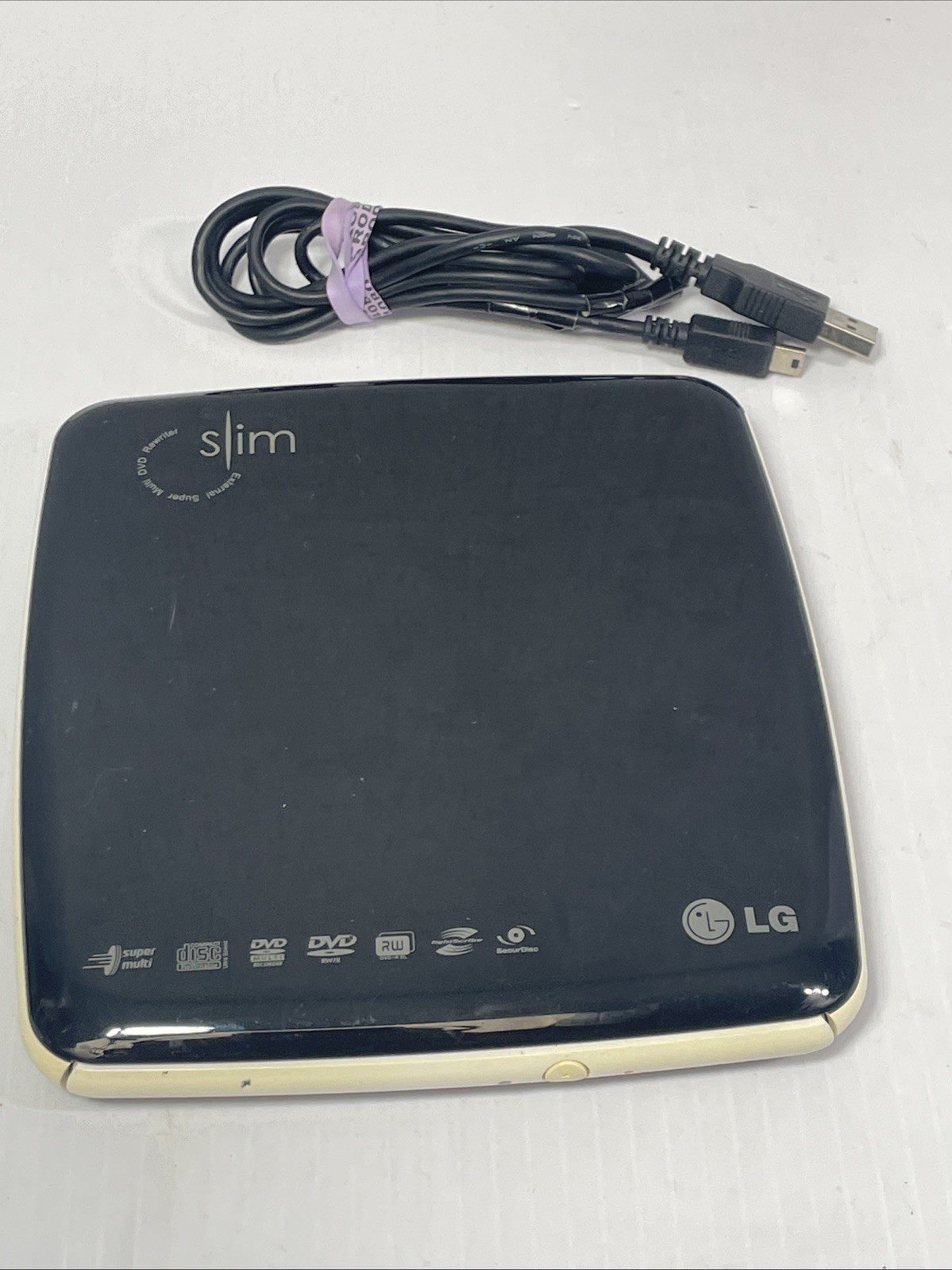LG GP08LU10 8x Slim Portable USB External Super-Multi DVD Rewriter Tested