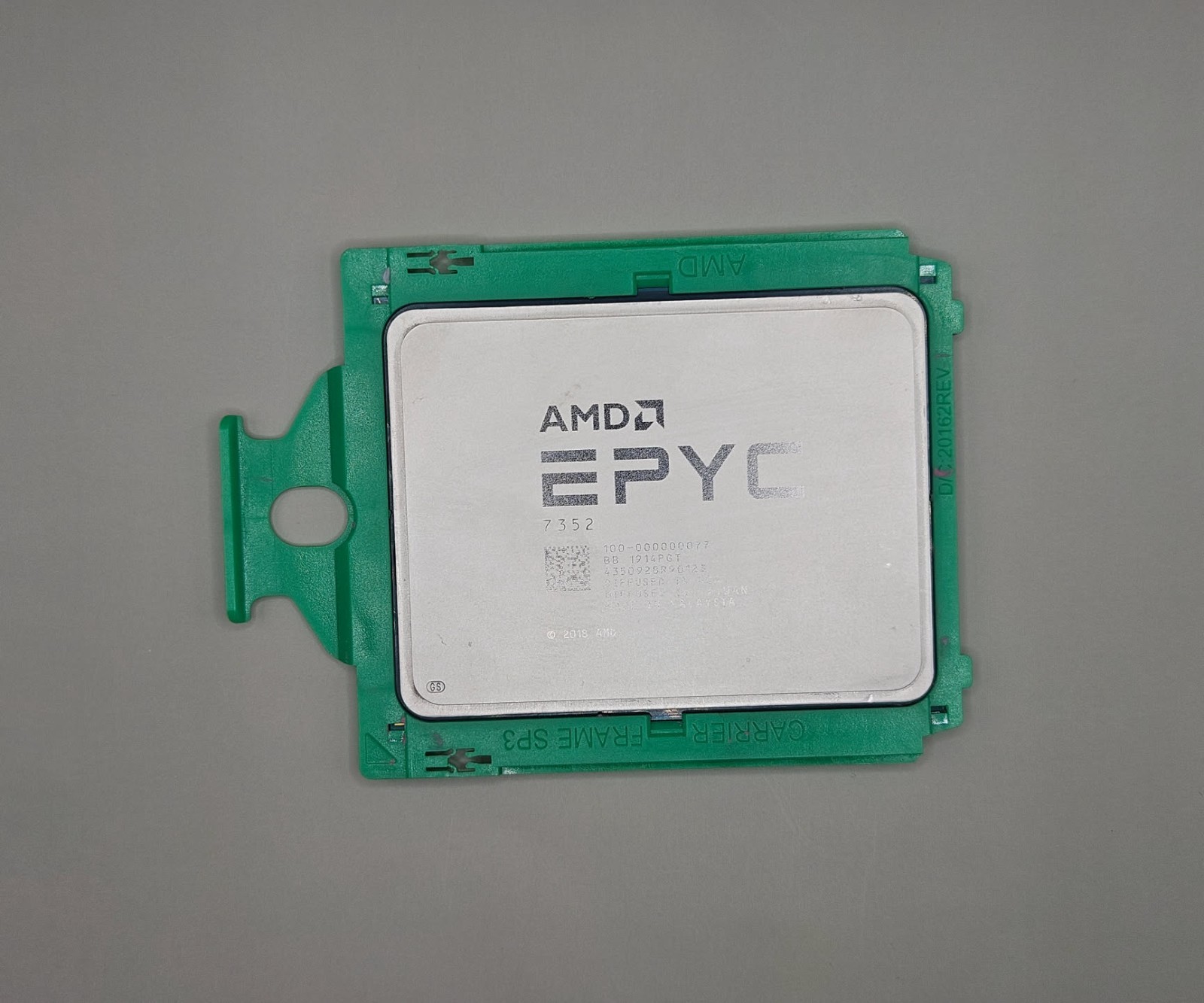 AMD EPYC 7352 24‑Core 2.3 GHz 128 MB L3 Unlocked Server Processor
