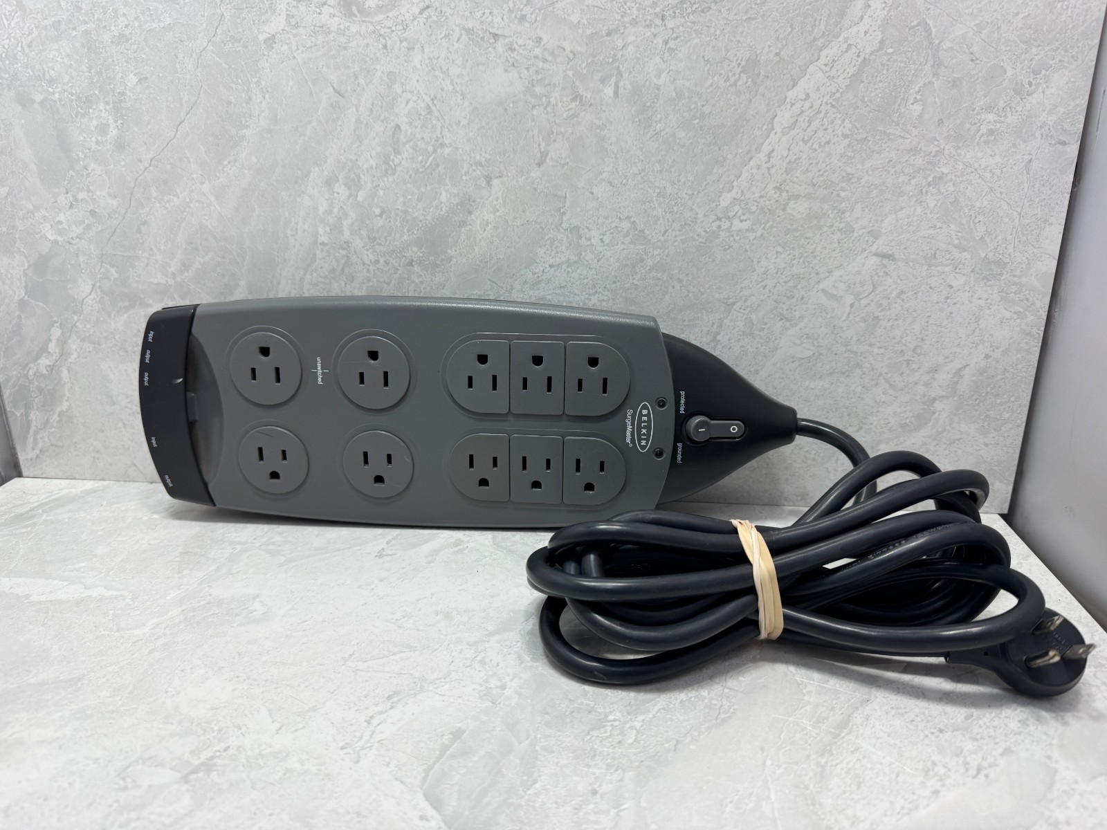 Belkin SurgeMaster F9G1032‑10‑GRY 10‑Outlet Surge Protector 9ft Cord 650J Tested