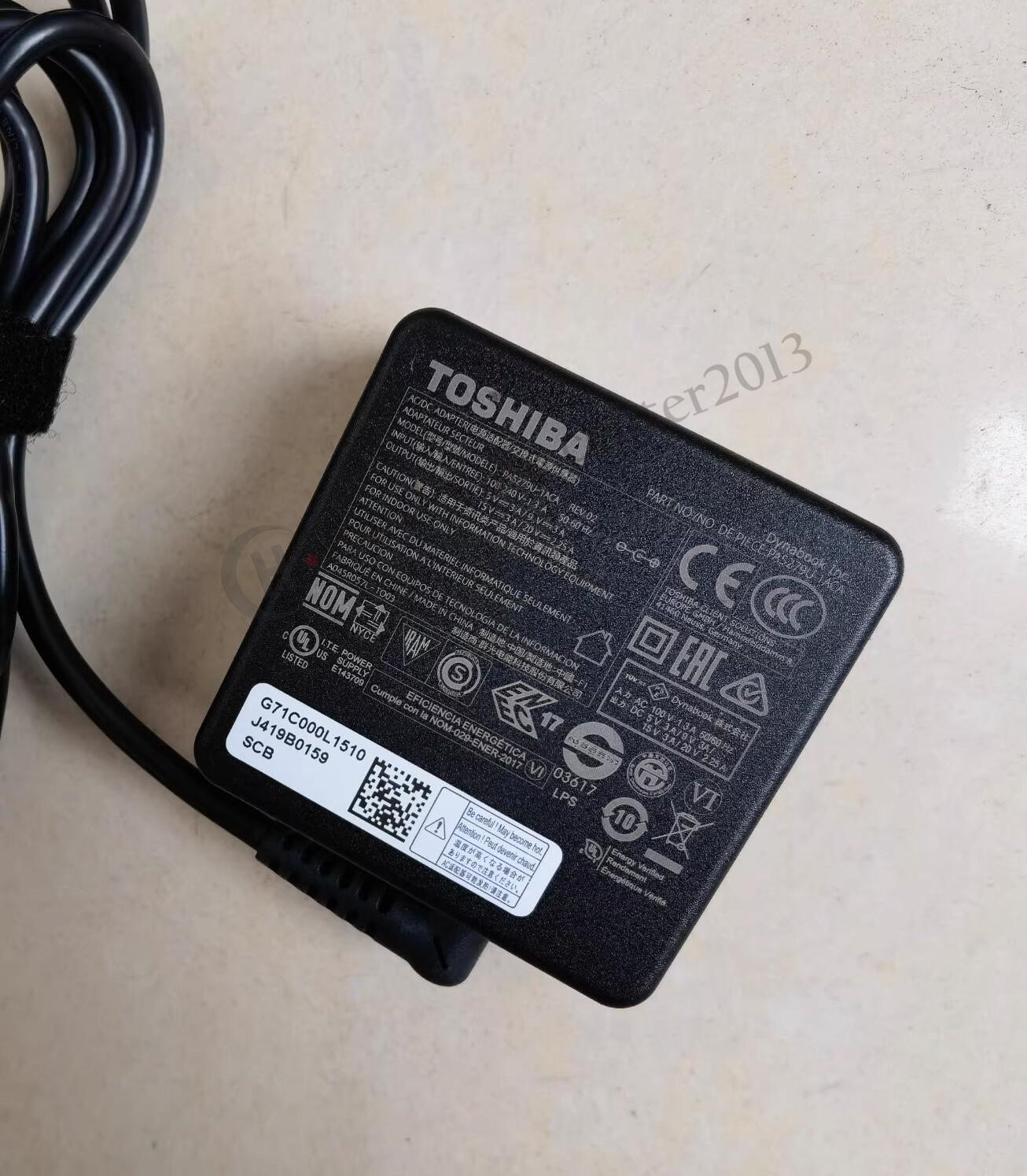 Original Toshiba Dynabook Tecra X40-F-140 145 146 147 14W 15L 45W USB-C Adapter