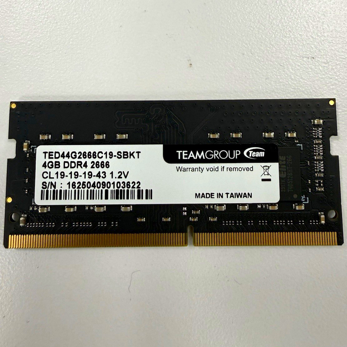 Team Group/Kingst 4GB DDR4-2666 PC4-21300 260-Pin SO-DIMM RAM TED44G2666C19-SBKT