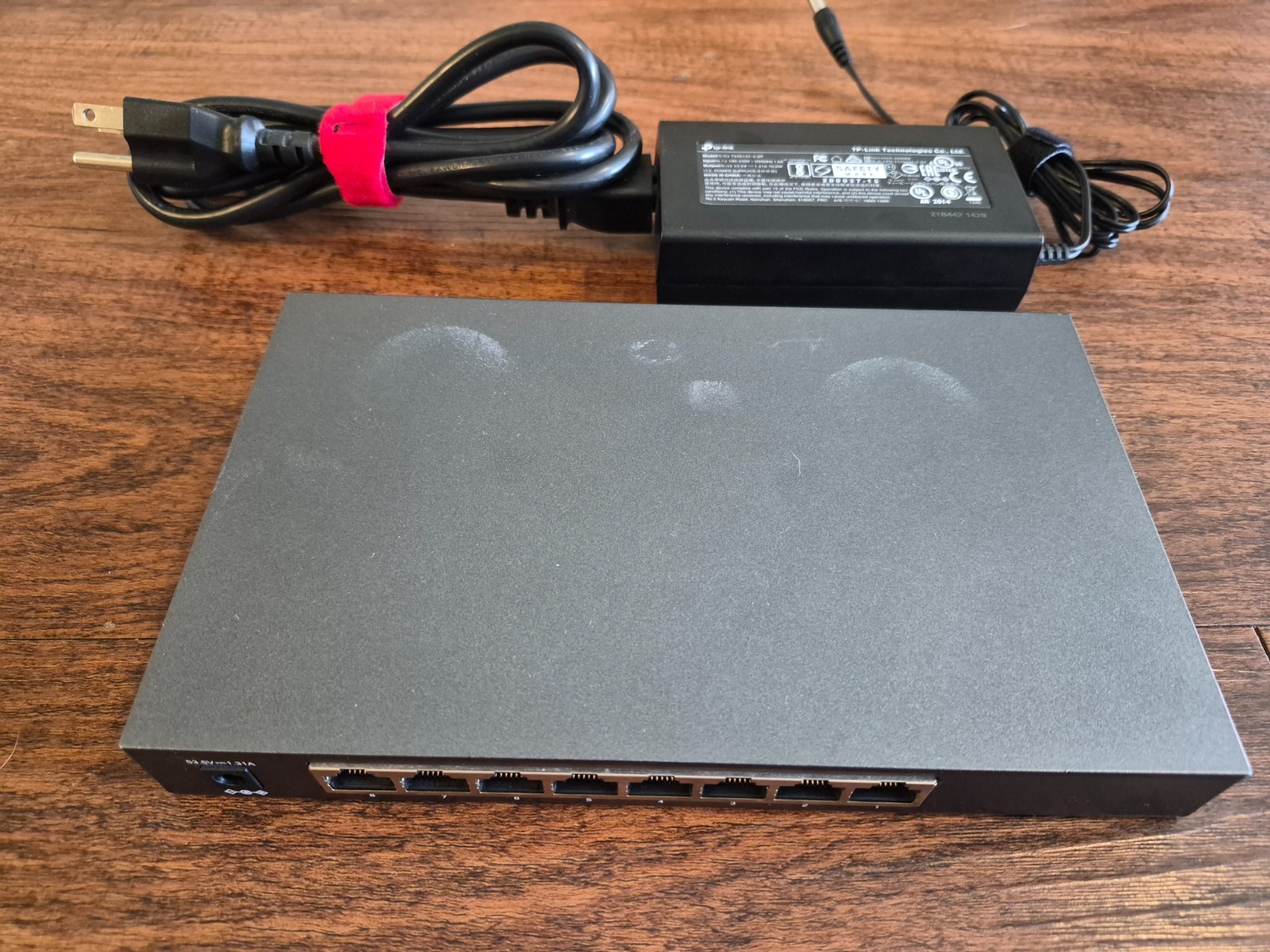 TL-SG2008P Jetstream 8 Port Gigabit Smart Managed PoE Switch 4 62W Omada SDN