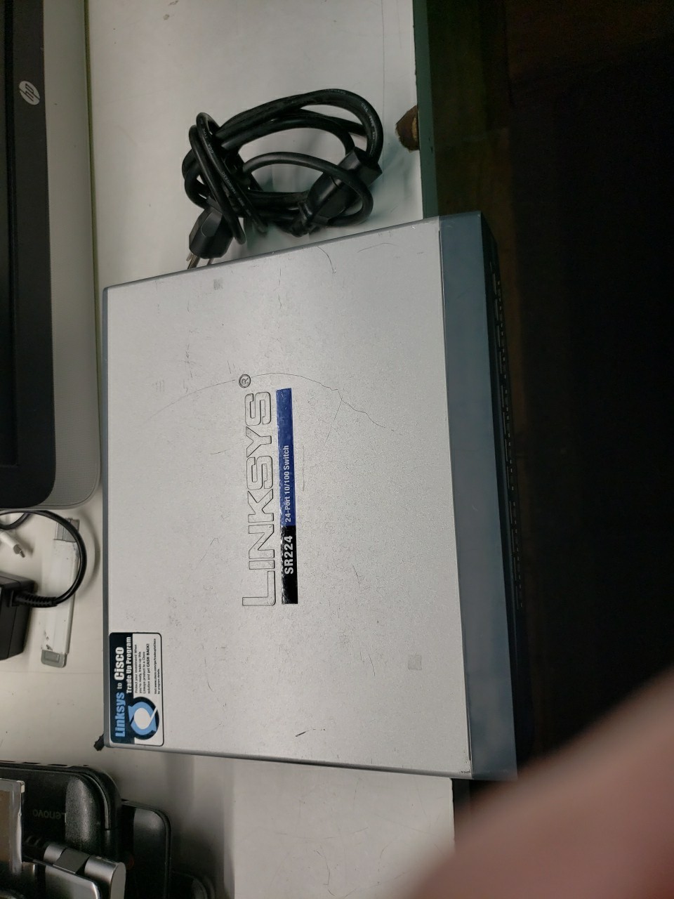 Cisco Linksys SR224 10/100 Unmanage Ethernet Switch 24 Port power cord 