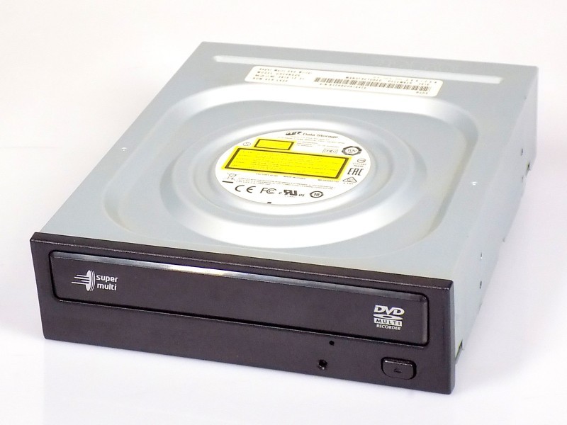 Hitachi-LG GH24NSD5 SATA CD DVD±RW Burner Drive, Black, 5.25 Inch Writer