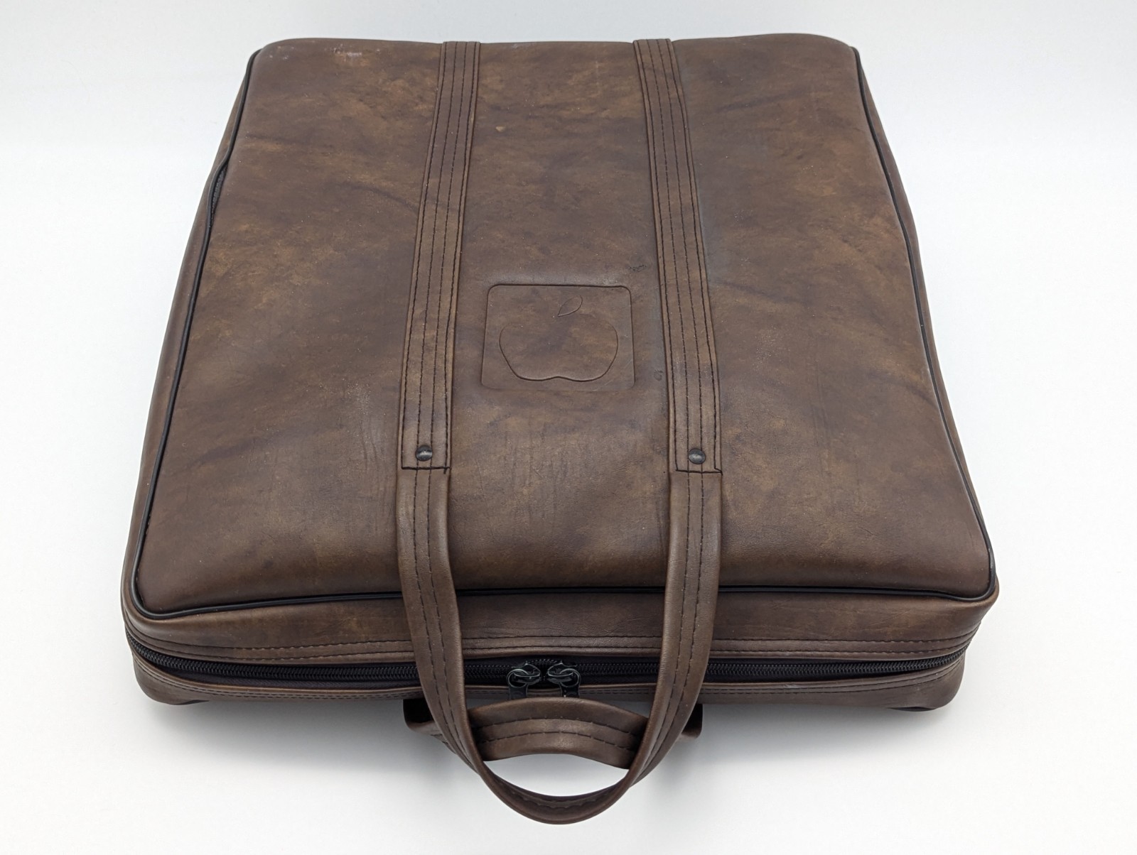 Vintage 1977 Apple II Computer Brown Carry Bag, Inverted Apple No-Bite Logo, USA