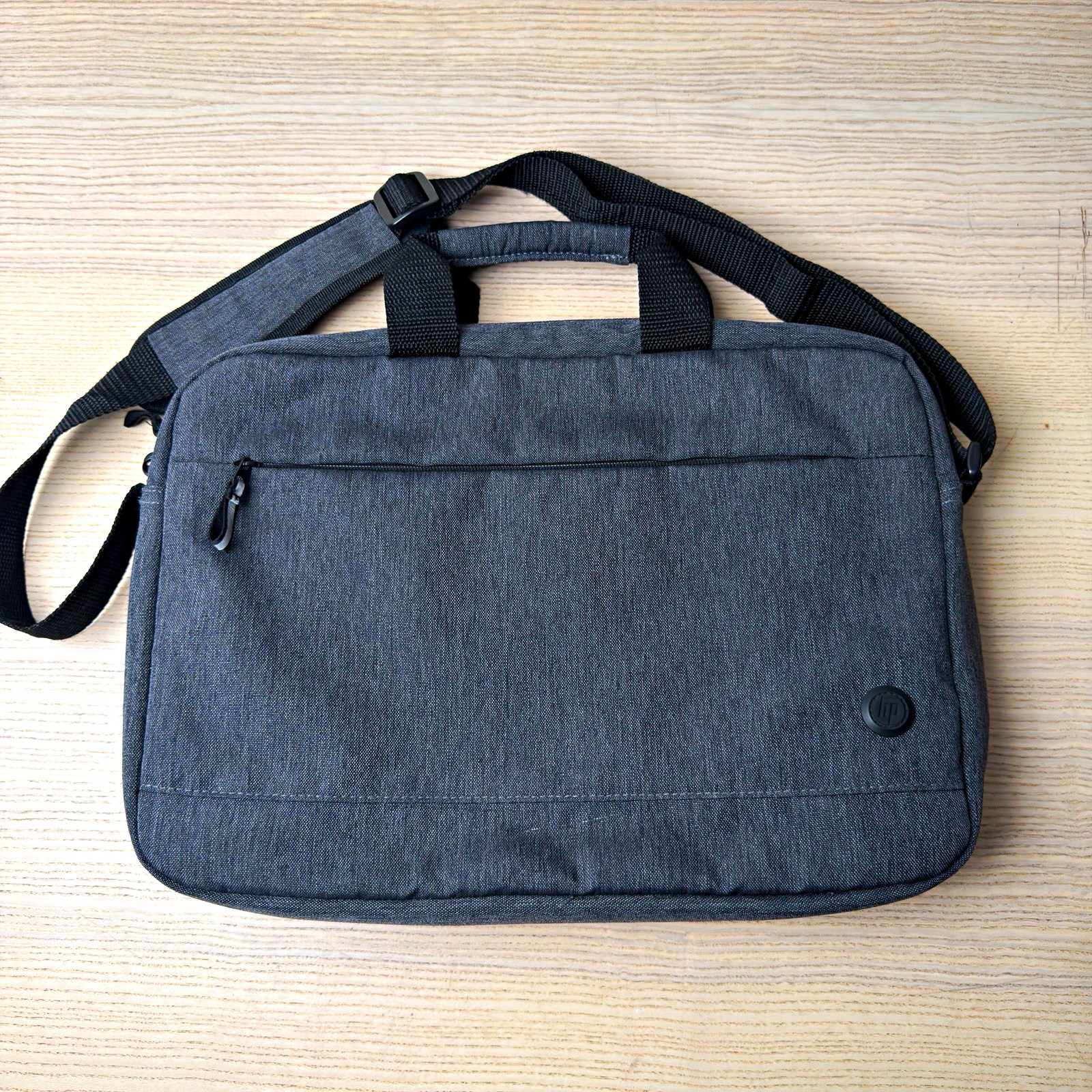 HP Laptop Carrying Case Shoulder Bag Gray Padded Adjustable Strap Computer Bag