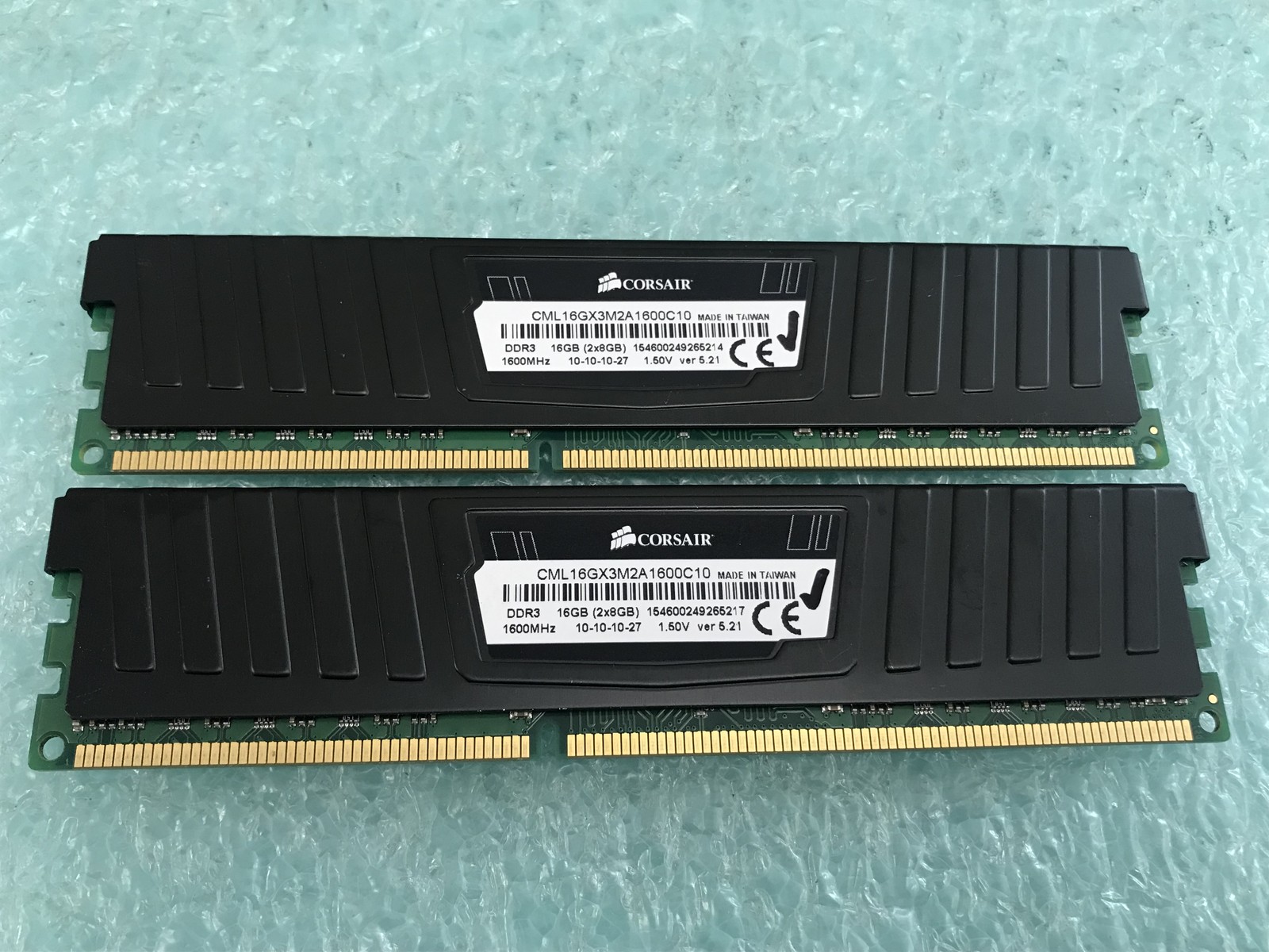 Corsair Vengeance LP 16GB(2 x 8GB) CML16GX3M2A1600C10 DDR3 1600MHz RAM - R1018A
