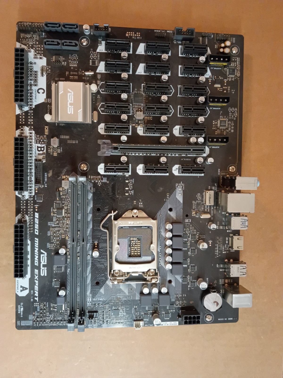 For Asus B250 MINING EXPERT LGA 1151 SATA3 USB3.0 BTC 19GPU 19PCI-E Motherboard