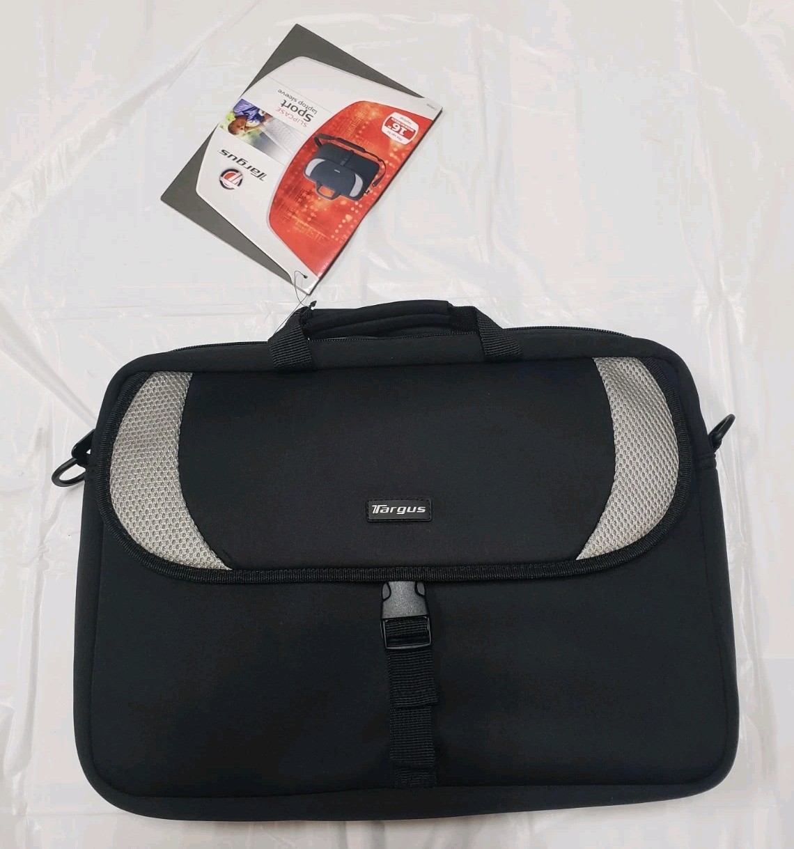 Targus Sport 16" Laptop Sleeve #CVR200-90 Neoprene Black Brand-New