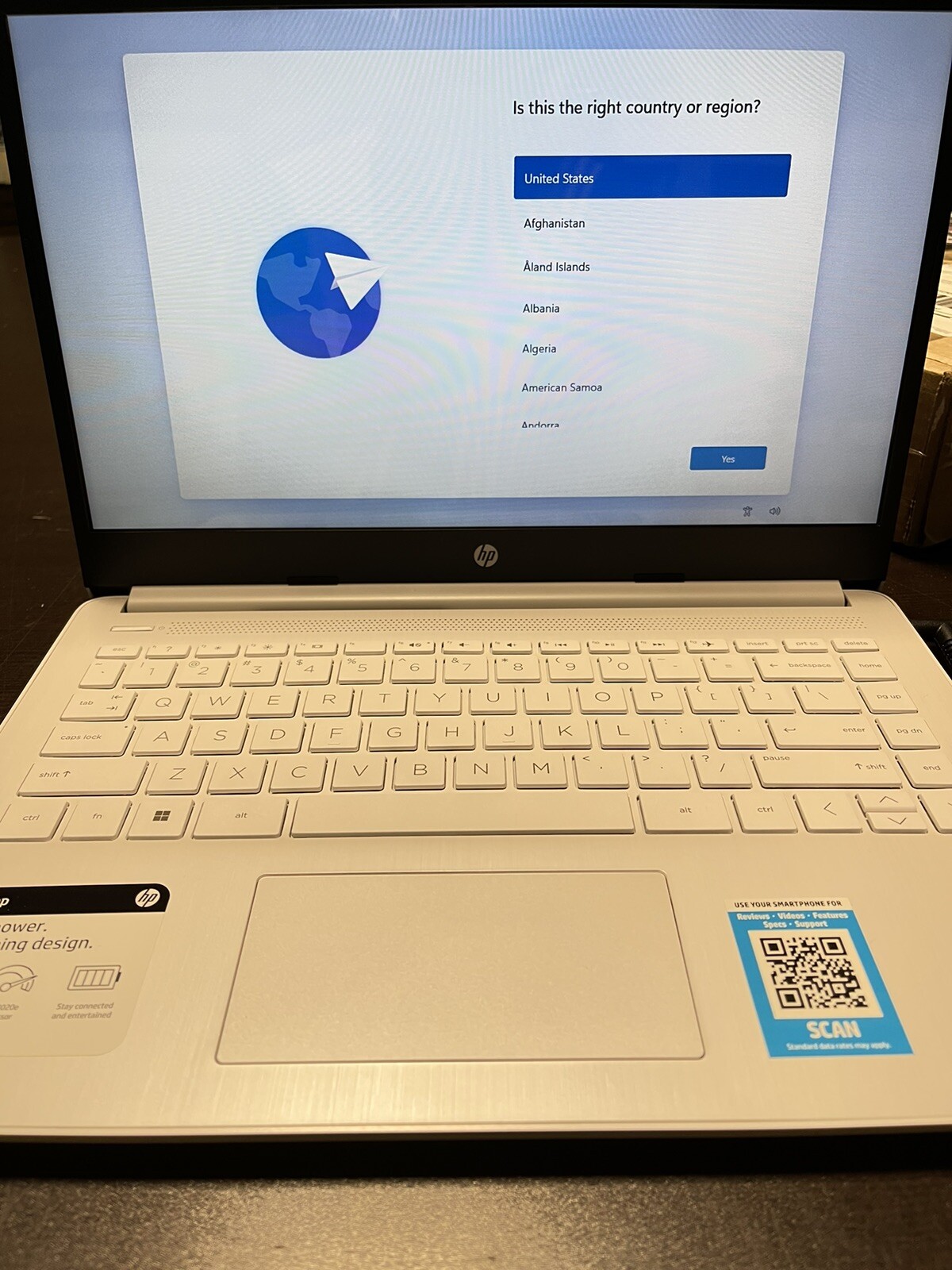 HP 14 inch (64 GB, AMD 3020e, 4GB) Laptop - White - 14-fq0070nr *OPEN BOX
