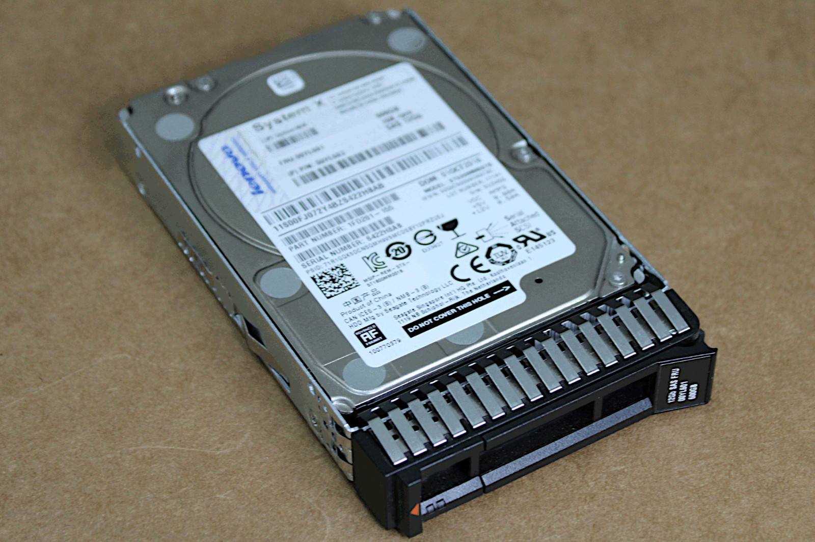 Lenovo System X 600GB 10K SAS 12Gb/s 2.5" SFF Hard Drive - 00YL603 - 00YL601